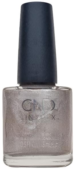 Day to Knight * CND Vinylux Universalus CND Vinylux