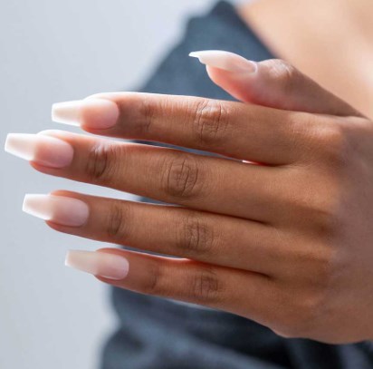 Gelish Soft Gel Tips Medium Coffin Light Nude – Light Nude Pre-Shaped Tips Gelish Soft Gel