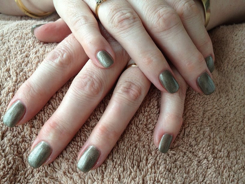 Steel Gaze * CND Shellac